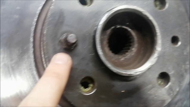 Перебрал и собрал передние поворотные кулаки для снегоболотохода из мотоколяски СЗД