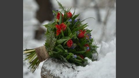 Зимний букет с тюльпанами и гиацинтами