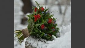 Зимний букет с тюльпанами и гиацинтами