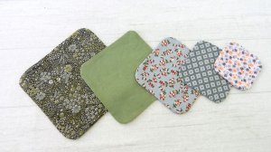 Удивить друзей оригинальным поздравлением! Новогодняя ёлочка из лоскутов идея подарка.