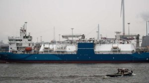 Шторм мешает эвакуации экипажа атакованного ВСУ танкера у берегов Болгарии