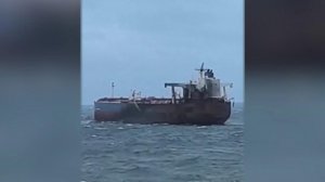 У берегов Болгарии терпит бедствие танкер "Кайрос".