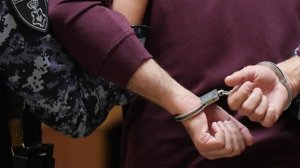 Подозреваемого в осквернении памятника ветеранам МЧС в Фили-Давыдково задержали