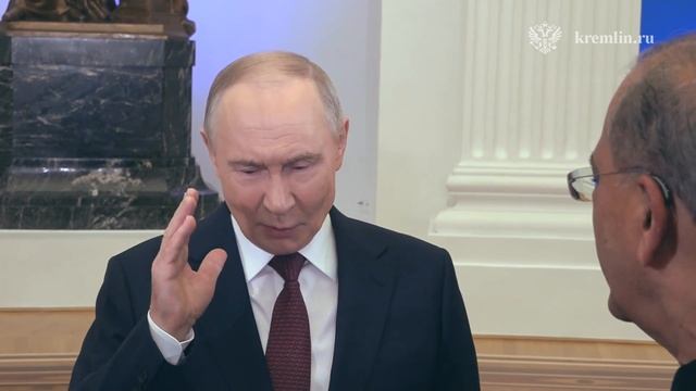 Я делаю то, что не имею права не делать. Владимир Путин