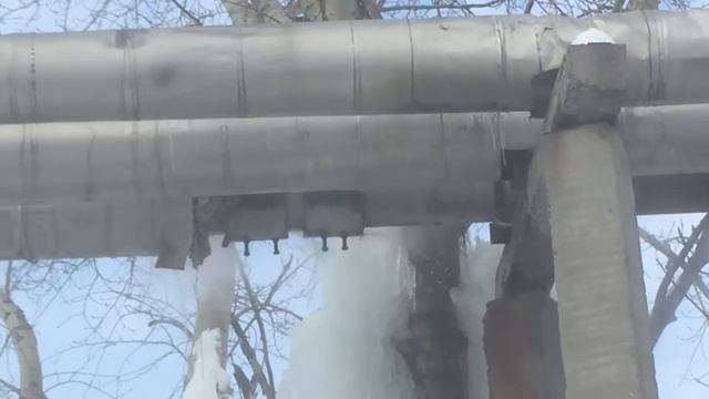 Ледяная глыба из наших налогов и коммунальных платежей