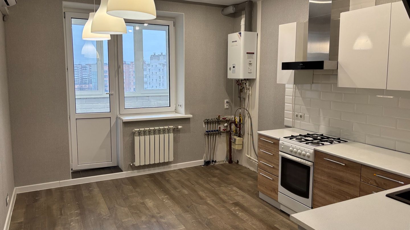 2-комн. квартира с ремонтом и индивидуальным отоплением в свежем кирпичном доме на Правом Берегу смотреть онлайн