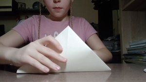 как сделать самолётик из бумаги🤌🏻🤌🏻🤌🏻