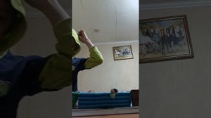 строю из пластилина базу от зомби