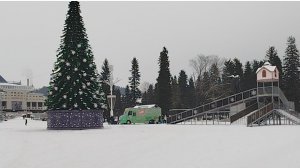 на Центральной площади Установили Елку💖💖 Празднику быть!)💖💖  Спасибо Сбербанку