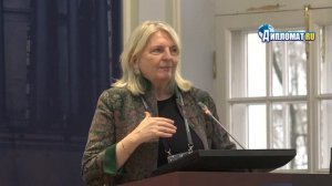 «Почему Россия — это Восток?»: Карин Кнайсль перевернула привычную карту мира