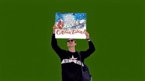 Мужчина с плакатом 3_encoded