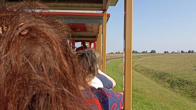 Прогулка по железной дороге в Могилевском Зоосаду. Беларусь. Могилев 2023.