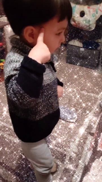 Детская песенка о мальчике у которого нет забот, но есть очень красивый, любопытный, талантливый нос