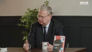 Мошенники внешние и внутренние: можно ли использовать «схему Долиной» в политике?