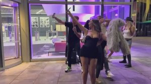 МАНЧЕСТЕРСКАЯ НОЧЬ ХЭЛЛОУИНА 2025 БЕЗУМНАЯ ВЕЧЕРИНКА, КОСТЮМЫ И БЕЗУМИЕ НОЧНОЙ ЖИЗНИ!