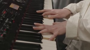 На землю Бог сошел