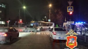 В Электростали столкнулись автобус и легковушка, пострадали 6 человек