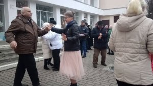 Лейся музыка....... 07.12.25 Гомель парк Луначарского 🥰💫