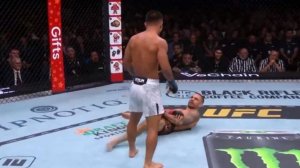 Чемпион UFC Пантожа сломал руку на первых секундах титульного боя против Вана