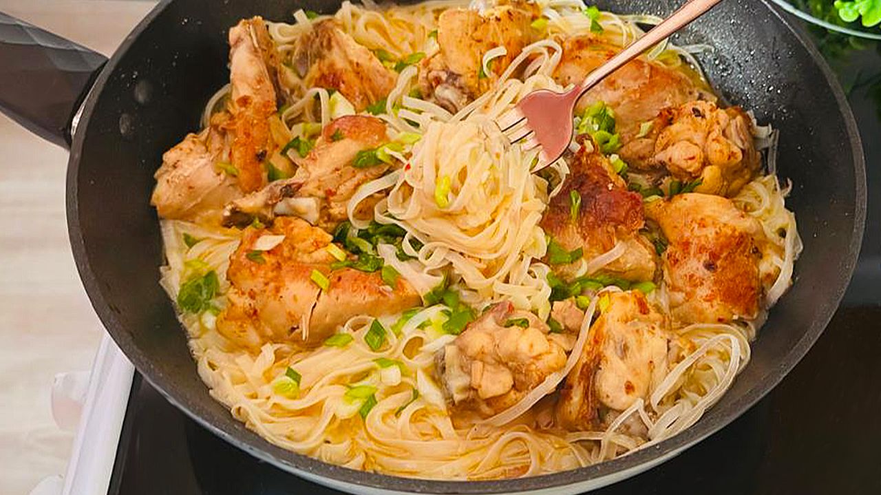 Как приготовить Идеальный ужин на сковороде 🍗 Блюдо на Каждый День! Курица с рисовой лапшой! Как приготовить Идеальный ужин на сковороде 🍗 Блюдо на Каждый День! Курица с рисовой лапшой!
