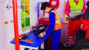 Мультик для детей. Дети узнают о переработке отходов в парке ♻🚜