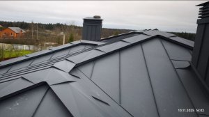 Объемные коньки и монтаж фальцевой кровли. Исправление чужих ошибок .