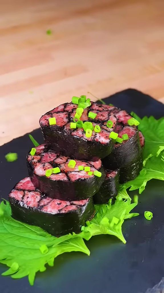 Роллы с говядиной