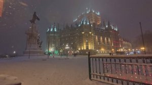 🇨🇦 Великолепная прогулка СНЕЖНОЙ НОЧЬЮ по праздничным улицам Старого Квебека в формате 4K