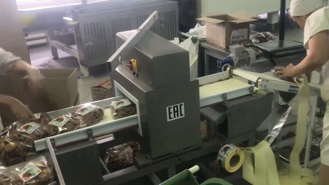 Упаковка фасовка печенья овсяного Линия с мультиголовочным дозатором МГ 10 смотреть онлайн
