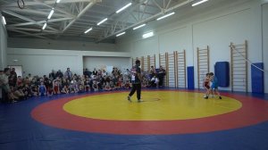 Первые соревнования юных борцов! Вес 25 кг. Антонов Антон (Новопокровск)-Русин Руслан (Армавир)