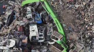 Audi A6 уничтожен в ШРЕДЕРЕ на свалке металлолома в Ливерпуле 💥