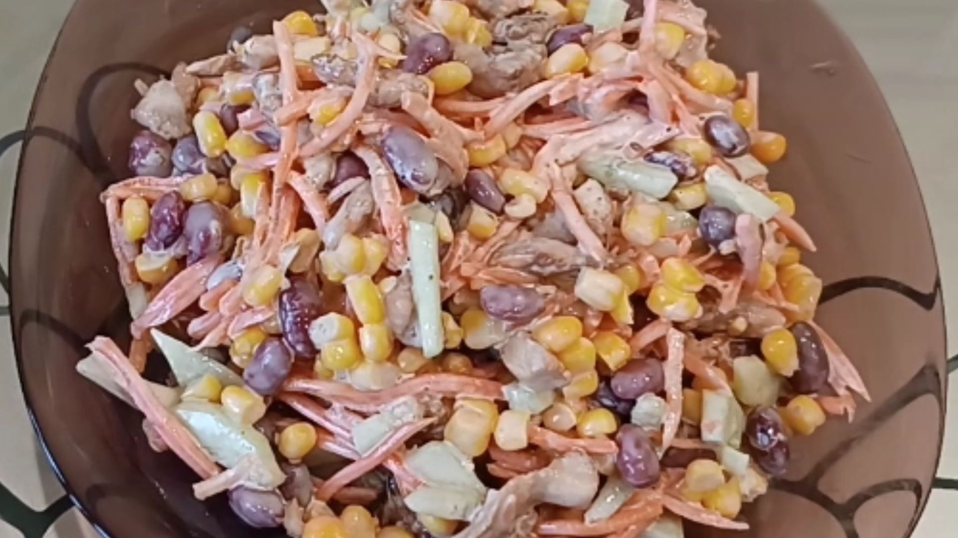 Вкусный салат из курицы смотреть онлайн