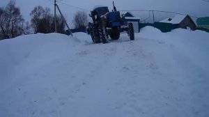 Т-40 АМ и К-700 А (Кировец) Чистка снега то что упало с крыши