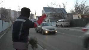 Бахилы скользкие.  Кое как добрался до своего поста. 17.11.2025