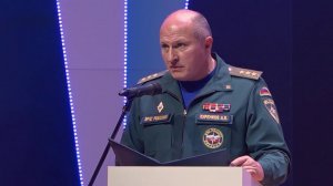 В Новосибирске чествовали лучших спасателей России.