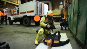 Леха Папаедет автообзорщик - небесная молния Nissan March 2002