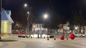 На центральной площади города Рассказово установили новую елку