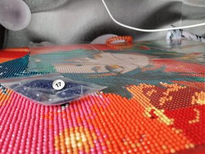 собираю алмазную мозаику сяо с музыкой без авторских прав