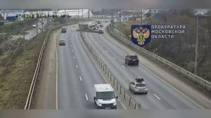 В Мытищах фура вылетела на встречную полосу и спровоцировала ДТП