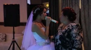 Невеста маме жениха поет на свадьбе, и для нее свекровь подруга лучшая, как жениху свезло...