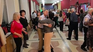 Бокал игристого вина... 07.12.25...