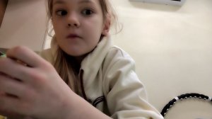 Распаковка вкусняшек и вещей