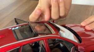 Коллекция внедорожников Марки в масштабе 1_18 на автомобильном прицепе