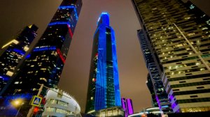 На самой высокой смотровой площадке Европы, на башне «Око» в Москва-Сити. 354 метра. Эпизод 93