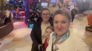 ИГРАТЬ в БОУЛИНГ 🎳🎳🎳 👍👍это ВАМ  не картошку 🥔🥔🥔швырять😜😄😃