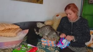 Жизнь в деревне. Подарки от детей