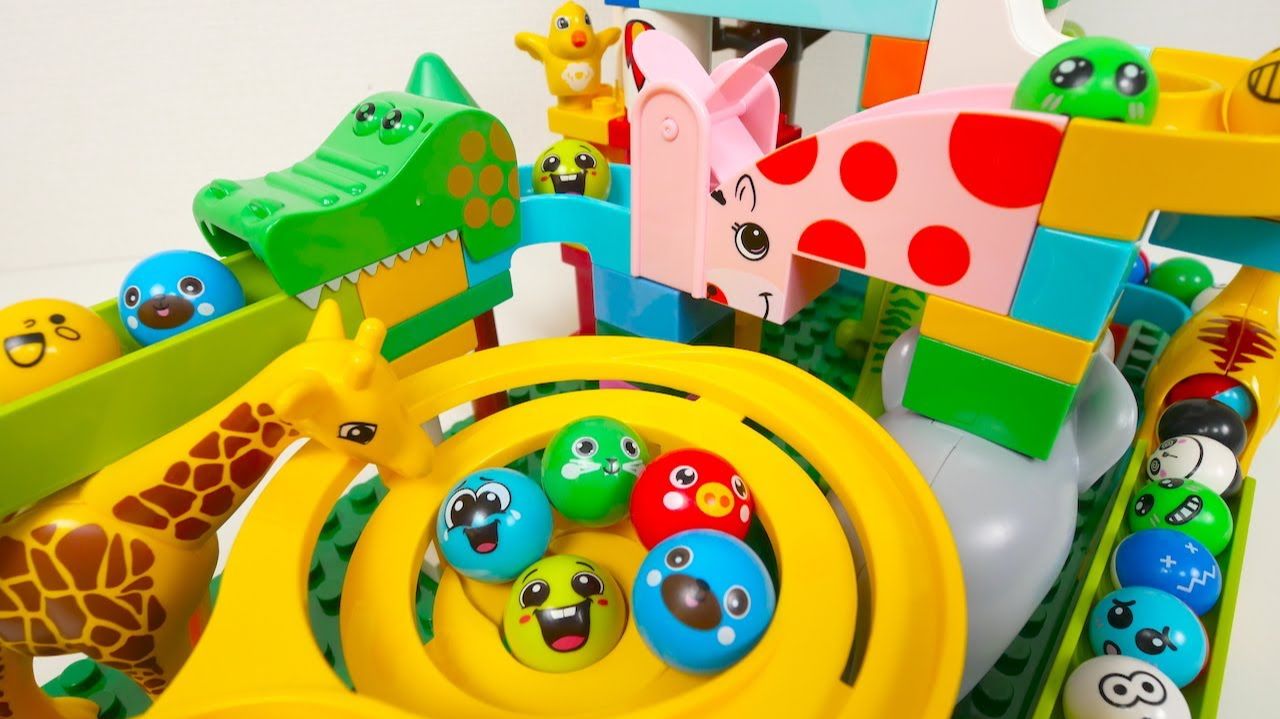 СТРОИМ ГОРКУ ДЛЯ ШАРИКОВ АСМР ВИДЕО ДЛЯ ДЕТЕЙ ДЕТСКИЙ КАНАЛ ИГРАЛКИ-ЗАЛИПАЛКИ