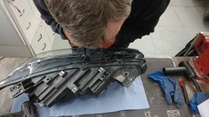 Changan UNI-K 2023. Устранение запотевания фар. Заводской брак герметика фар.