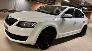 Skoda Octavia; 1.6 МT; 2016; Белый