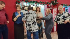 7 декабря.Бокал игристого вина....